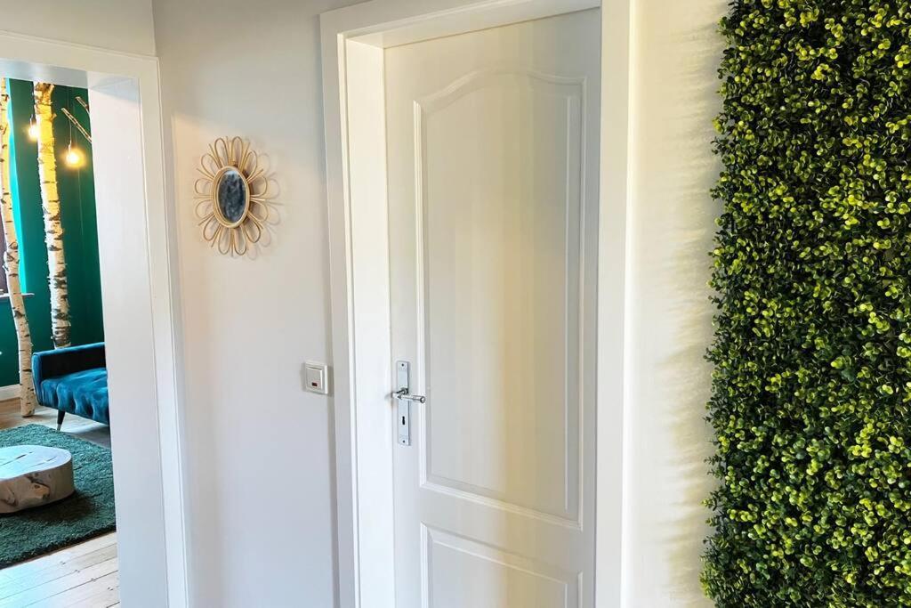 Secret Hideaways Wood Lodge Mit Kinderzimmer Messe L City L Flughafen L Hbf Duisburg Luaran gambar