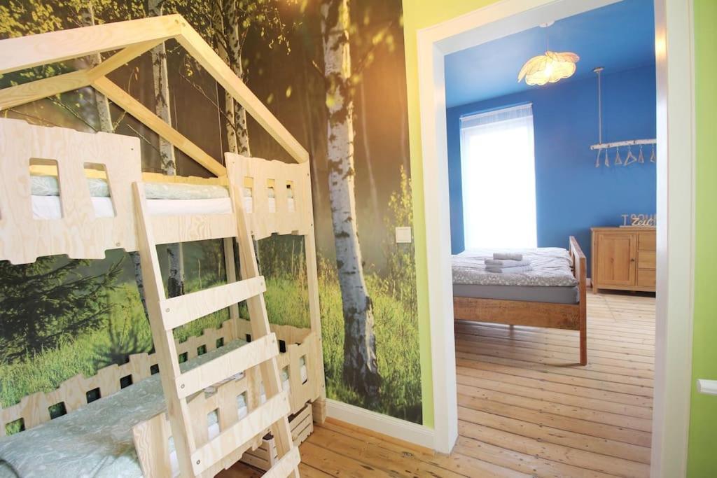 Secret Hideaways Wood Lodge Mit Kinderzimmer Messe L City L Flughafen L Hbf Duisburg Luaran gambar